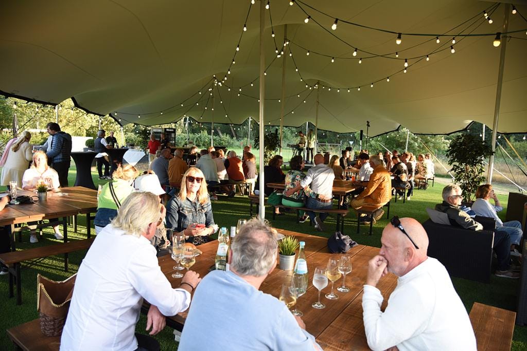 Summer evening in the star tent Golf Lounge Hamburg